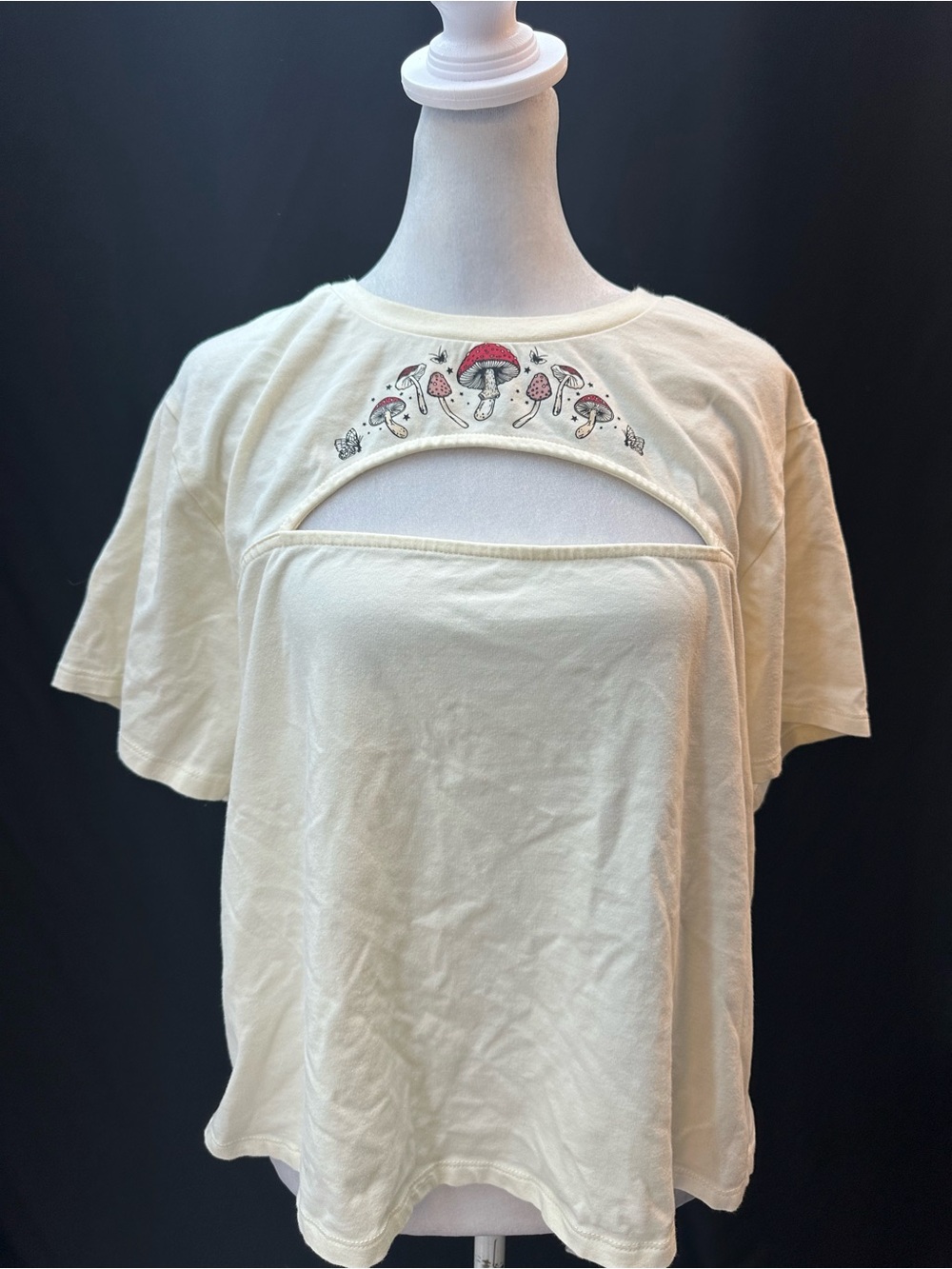 Hot Topic Cream Short Sleeve Top with Red Mushroom Print 2